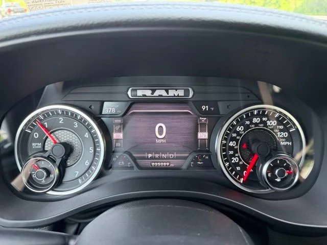 Used 2023 Silver Ram Laramie image 29
