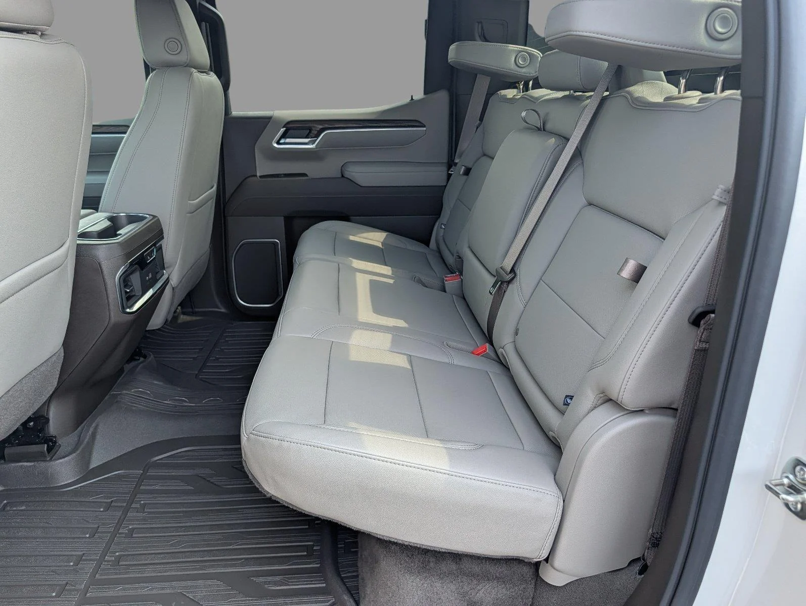 New 2026 Summit White GMC SLT image 33