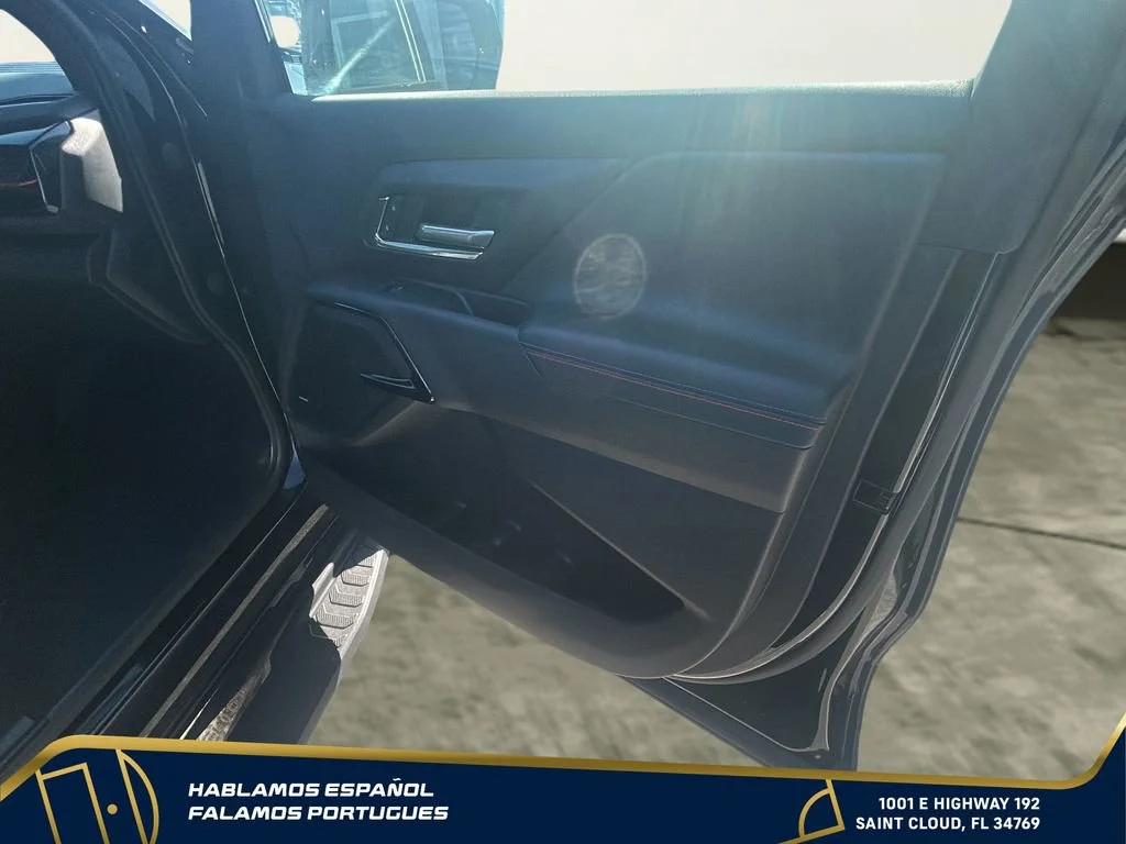 Used 2025 Black Chevrolet RST - Max Range image 34