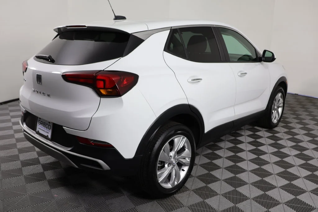 Used 2026 Summit White Buick Preferred image 8
