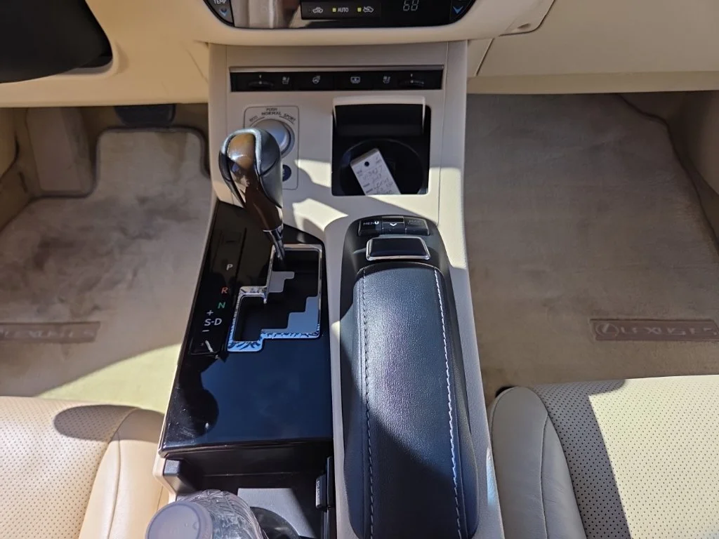 Used 2013 Red Lexus 350 image 33