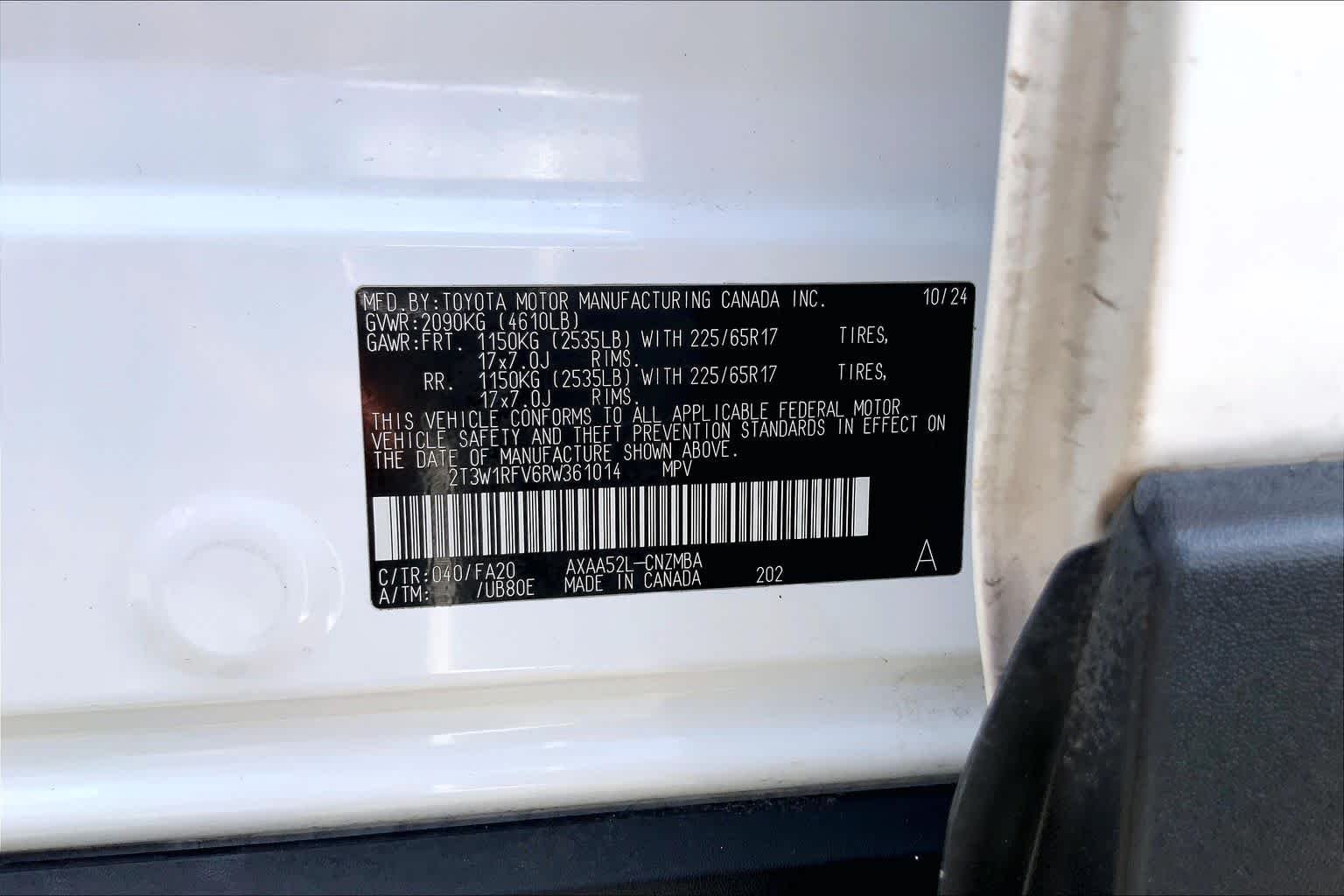 Used 2024 Ice Cap Toyota XLE image 25