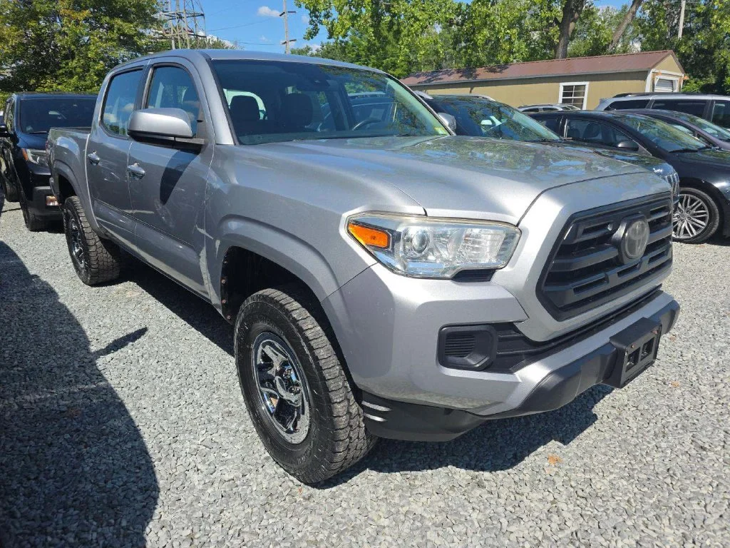Used 2018 Silver Toyota SR image 1