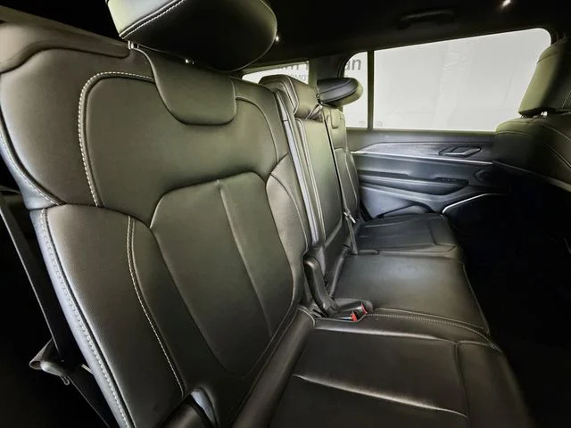Used 2025 White Jeep Limited image 28