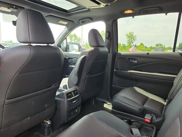 Used 2022 Platinum White Pearl Honda Black Edition image 14