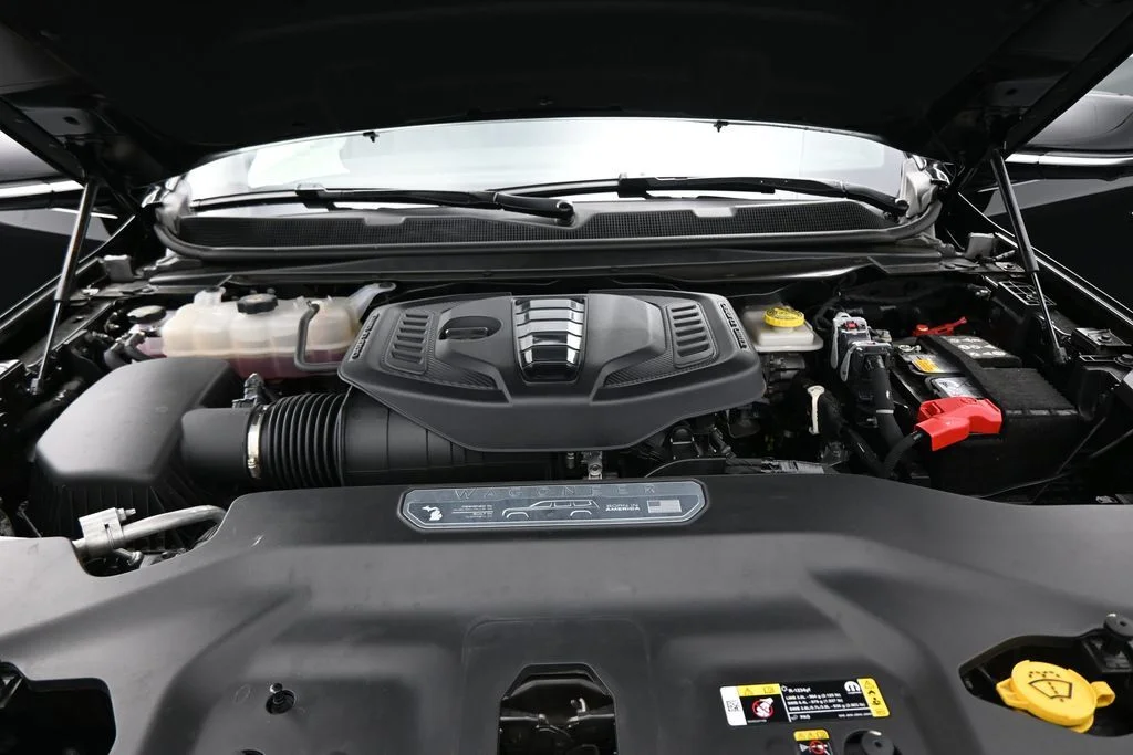Used 2025 Black Jeep Series III image 33