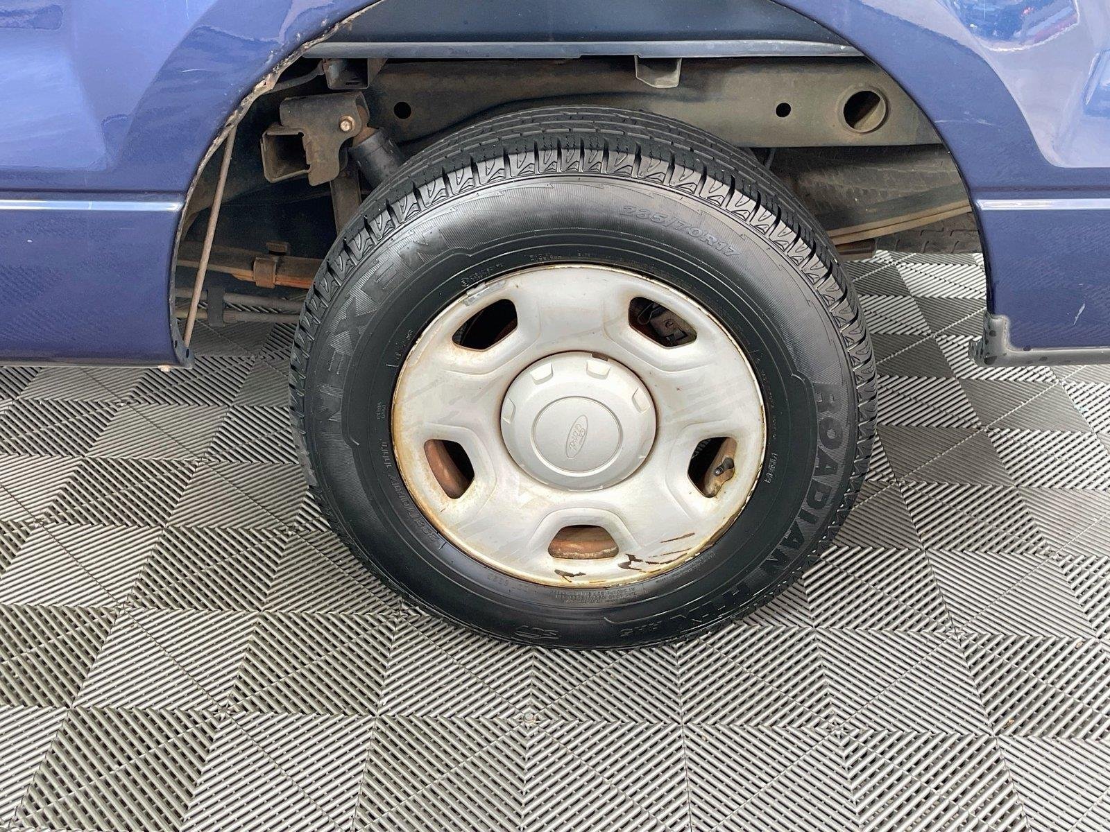 Used 2007 Dark Blue Pearl Metallic Ford XL image 26