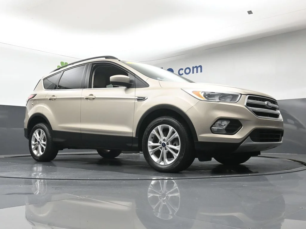 Used 2018 Gold Ford SE image 25