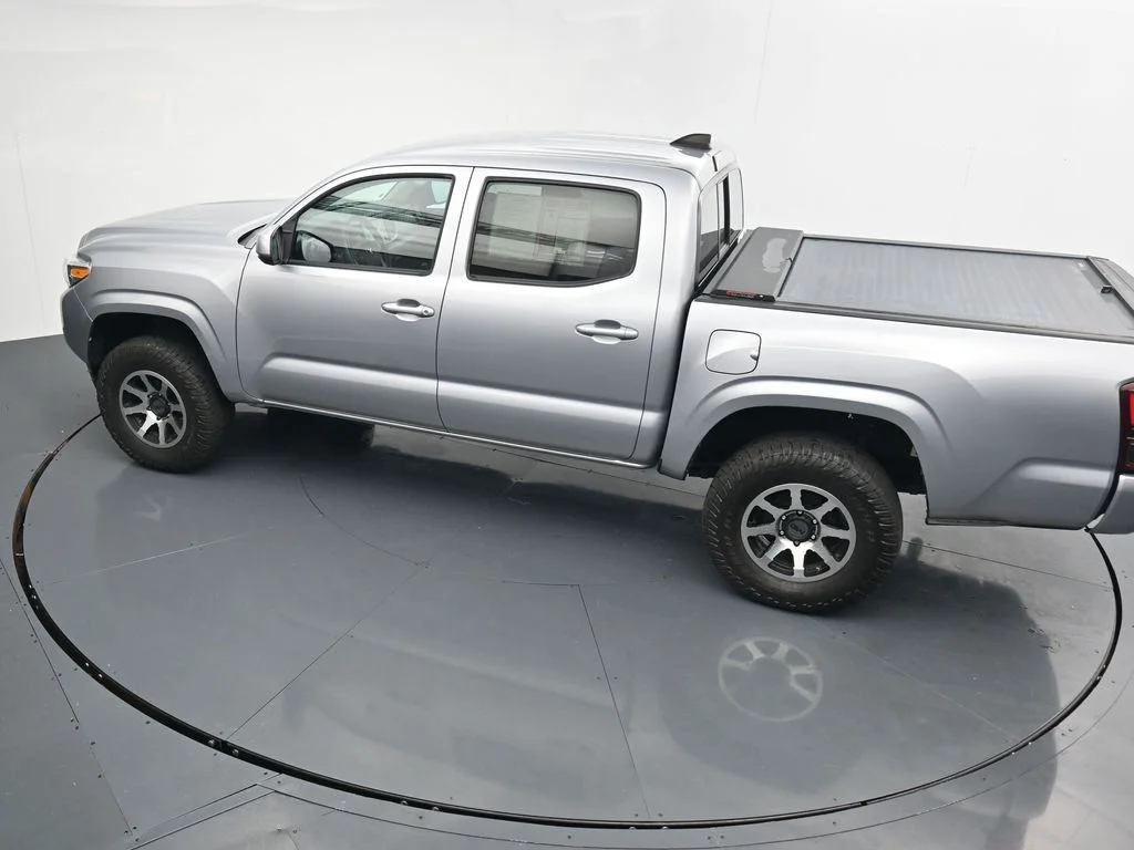Used 2021 Silver Toyota SR image 21