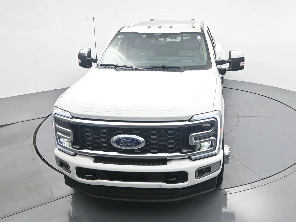 New 2026 Star White Metallic Tri-Coat Ford F-350® Platinum® image 24