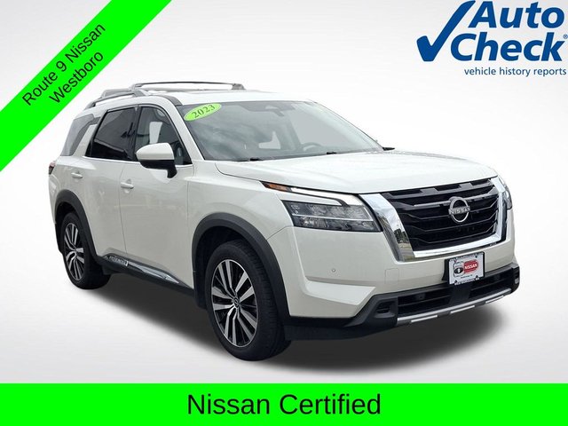 2023 Nissan Pathfinder Platinum