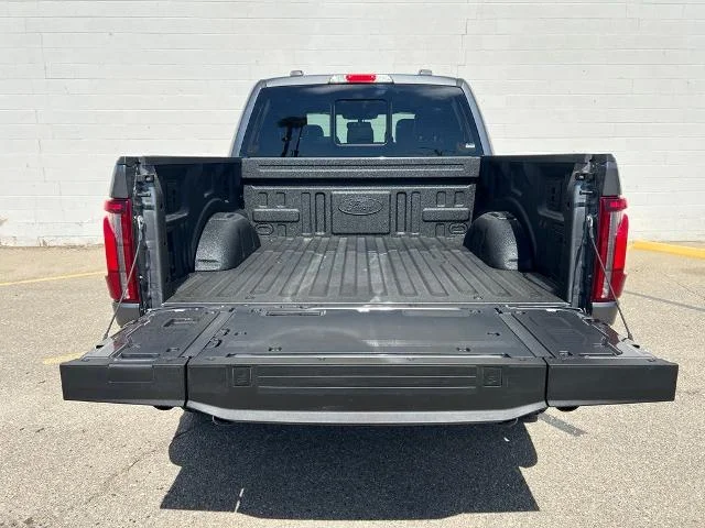 New 2026 Carbonized Gray Metallic Ford Tremor® image 37
