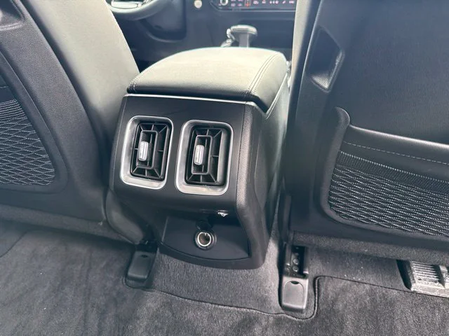 Used 2025  Kia X-Line EX image 14