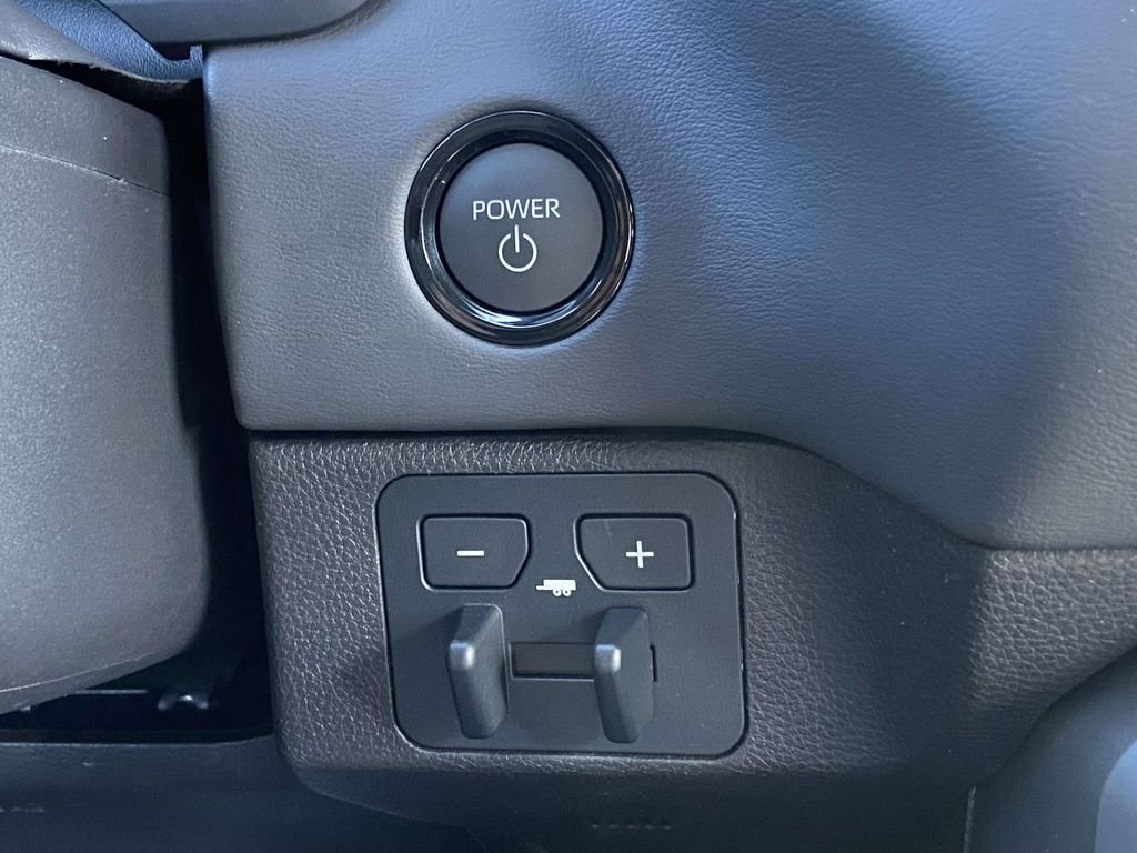 2025 Toyota Tundra Platinum - Photo 30
