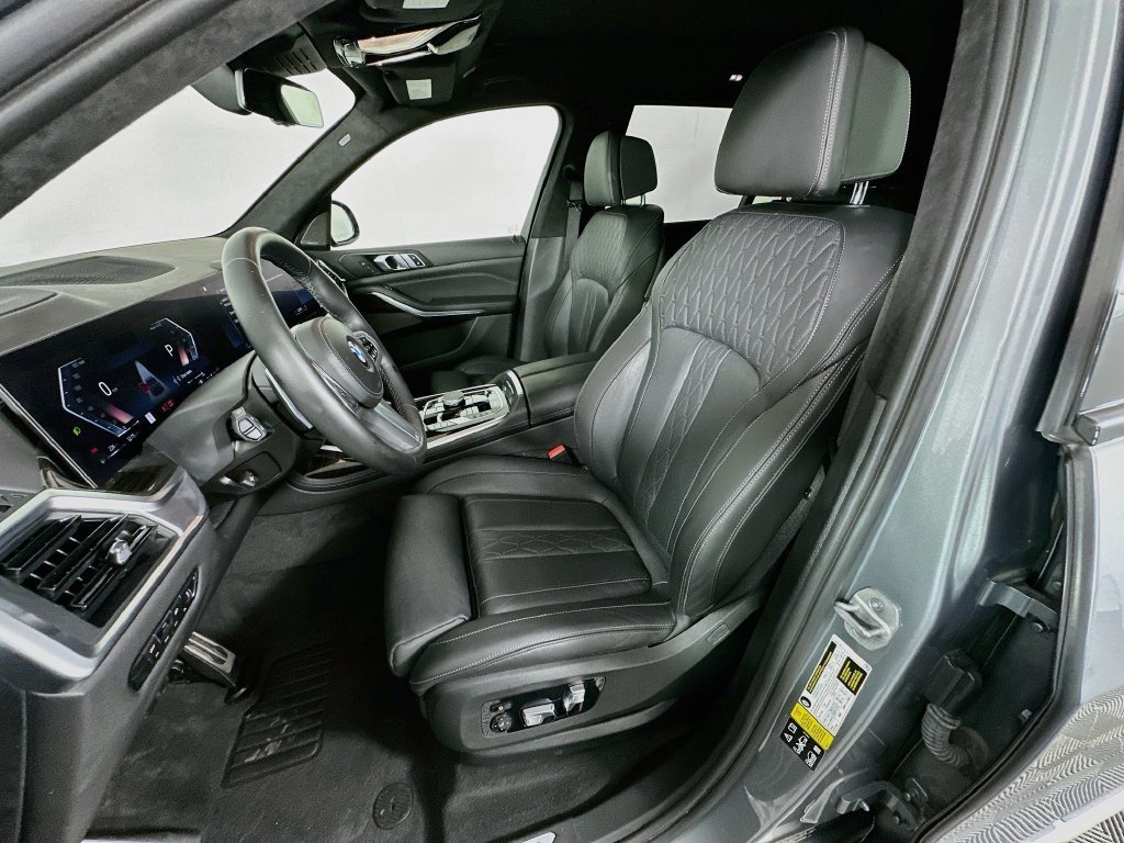 Used 2023 Skyscraper Grey Metallic BMW xDrive40i image 21