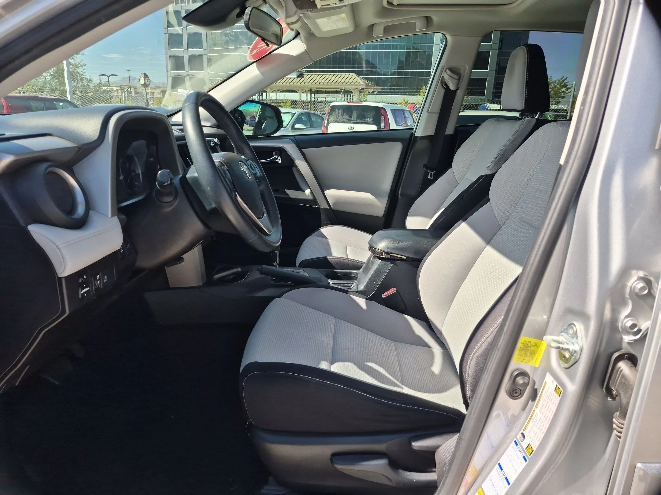 Used 2018 Silver Sky Metallic Toyota XLE image 25