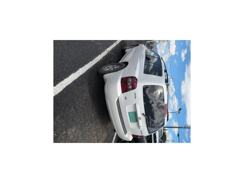 Used 2005  Toyota  image 5