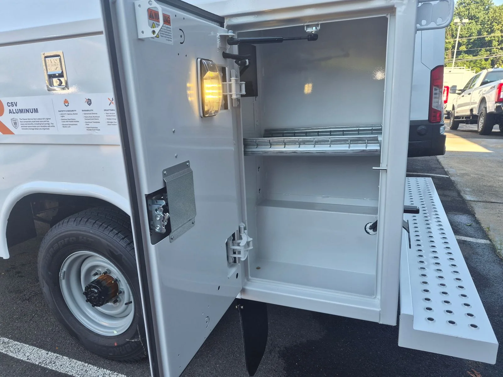 New 2027 Oxford White Ford CSV BODY image 6
