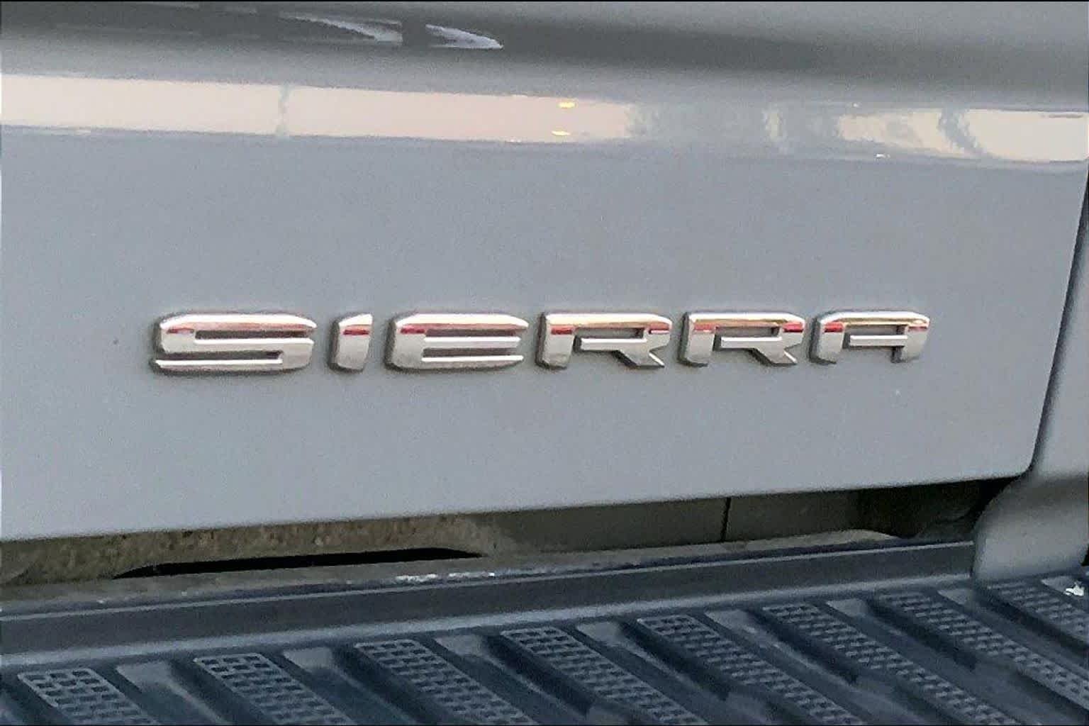 Used 2025 Thunderstorm Gray GMC Denali image 9