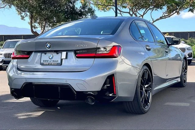 Used 2023 Skyscraper Grey Metallic BMW 330i image 11