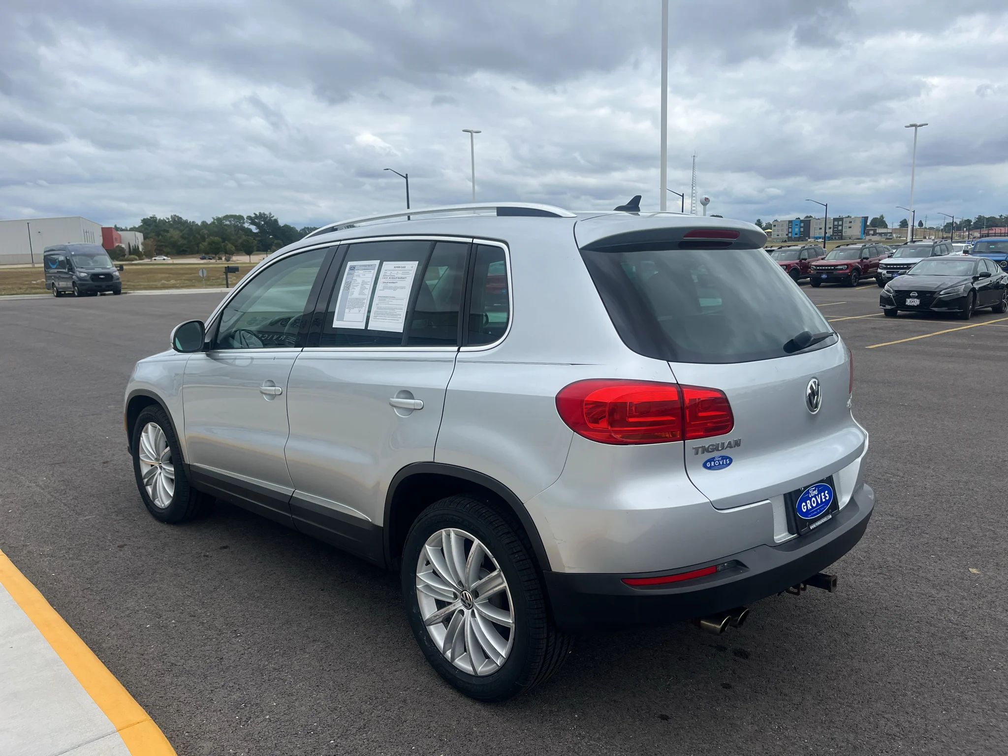 Used 2012 Reflex Silver Metallic Volkswagen SE image 7