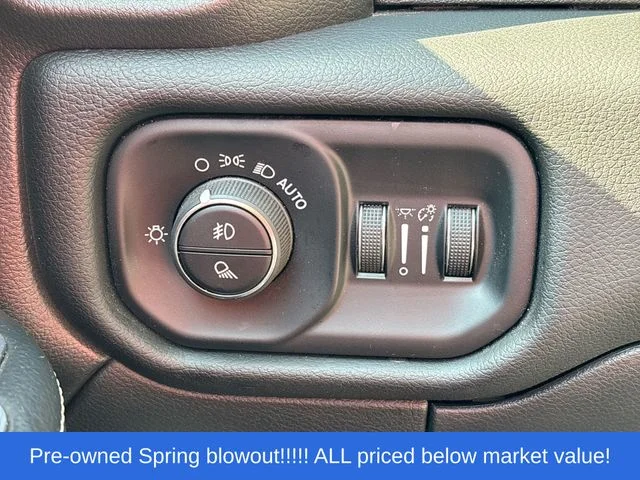 Used 2024 White Ram Laramie image 33