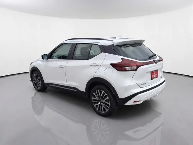 Used 2024 White Nissan SR image 8