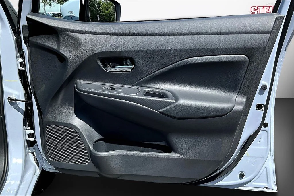 2025 Nissan Versa Sedan SV - Photo 29