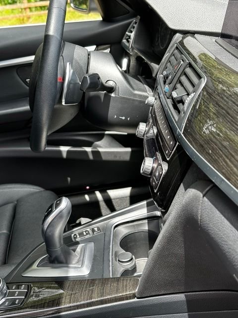 Used 2018 Glacier Silver Metallic BMW 328d image 31