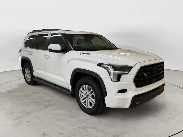 2024 Toyota Sequoia SR5 - Photo 3