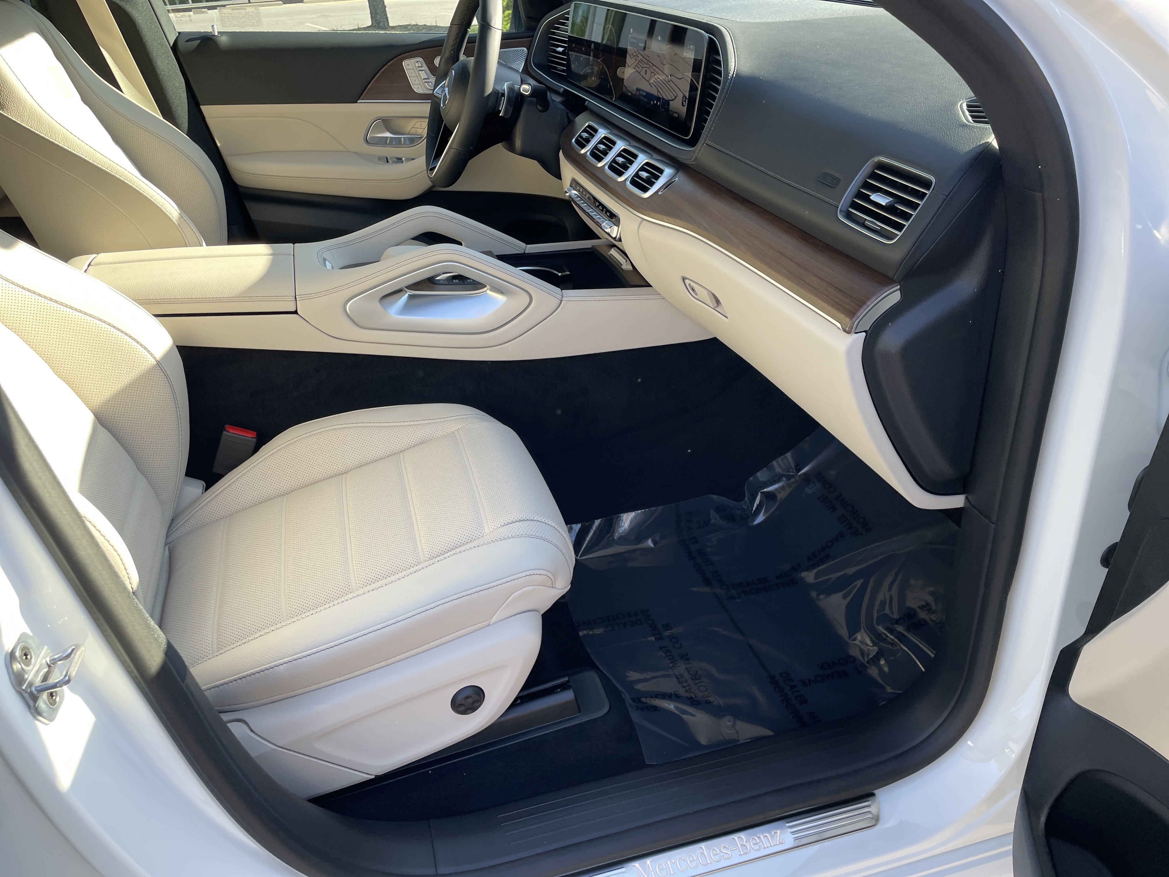 New 2026 Polar White Mercedes-Benz GLE 450 4MATIC® Coupe image 43