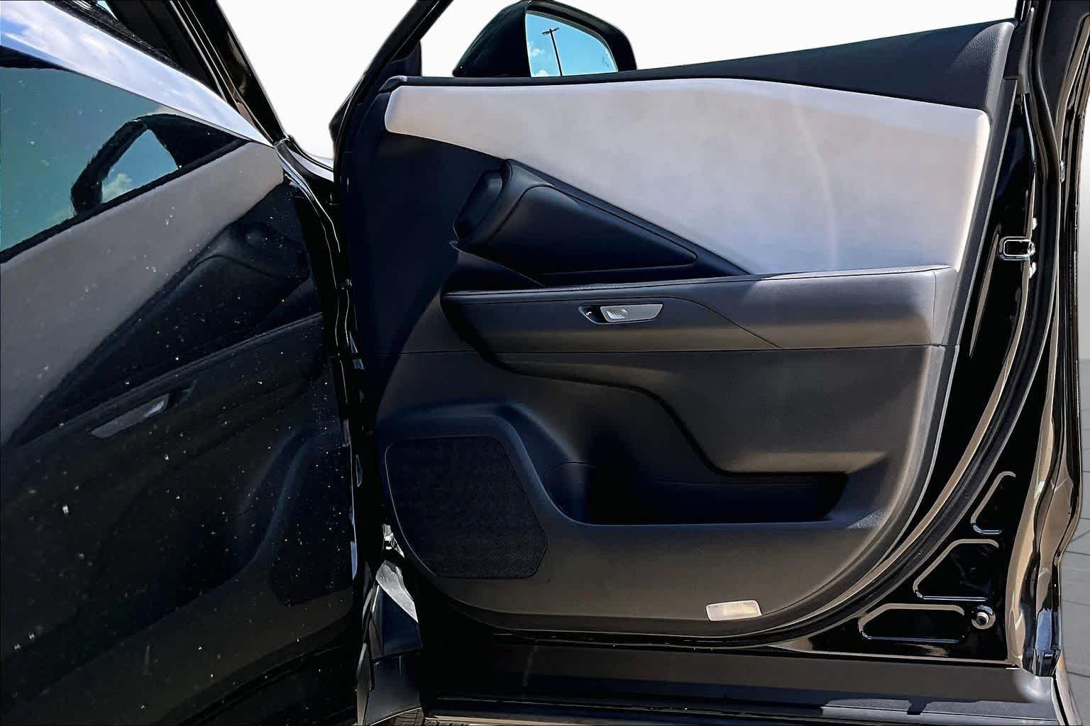 Certified Used 2025 CAVIAR Lexus Premium image 23