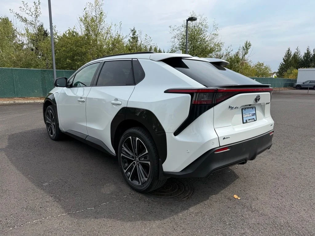 Used 2024 Pearl Toyota Limited image 5