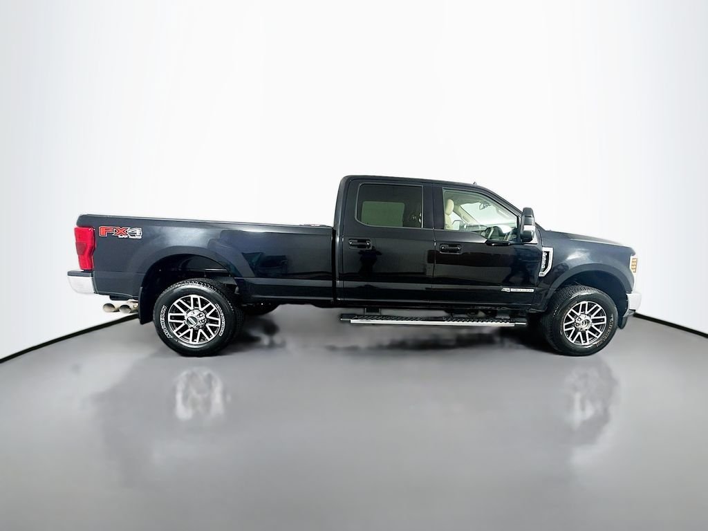 Used 2019 Black Metallic Ford Lariat image 4
