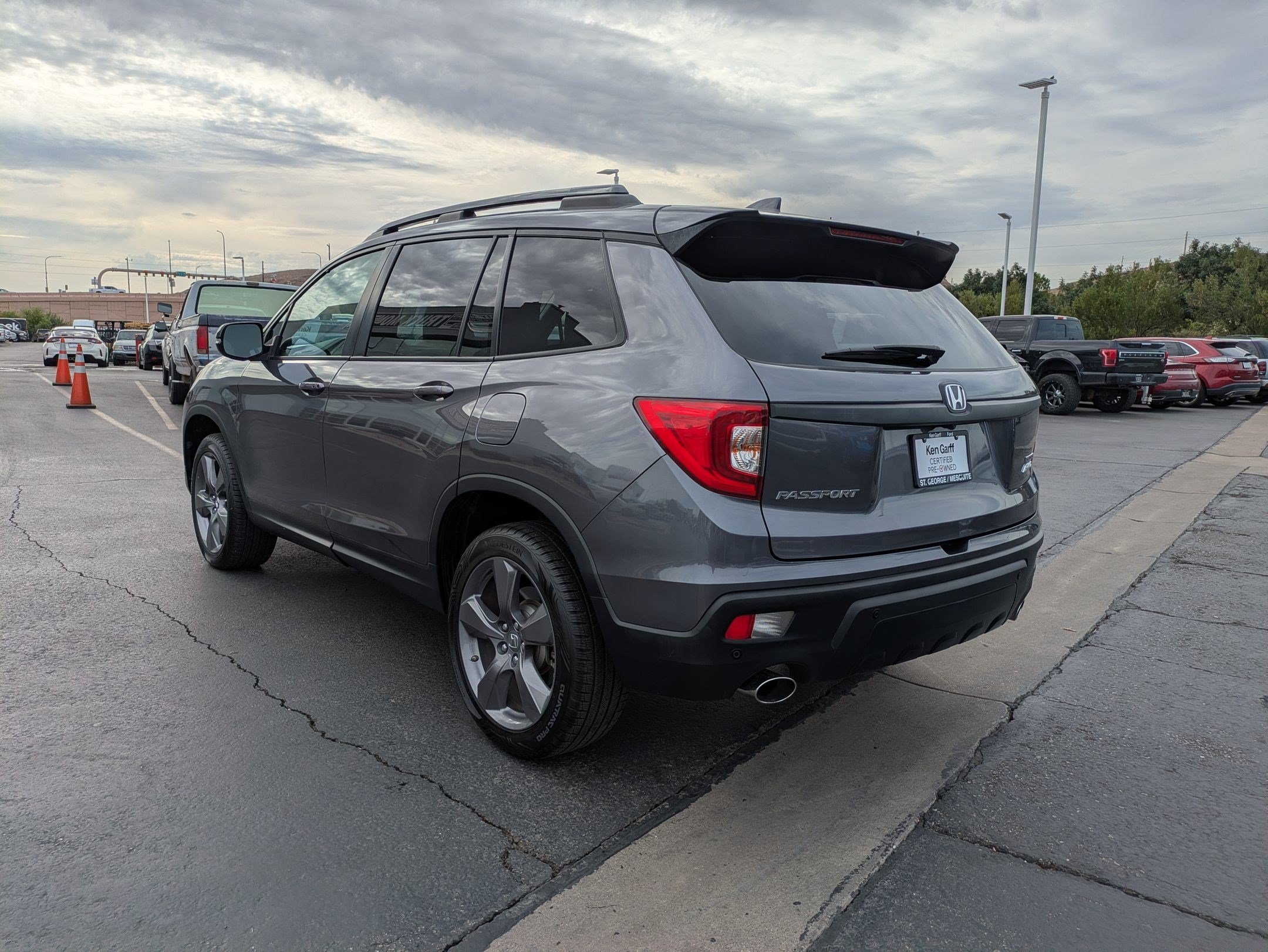 Used 2021 Lunar Silver Metallic Honda Touring image 5