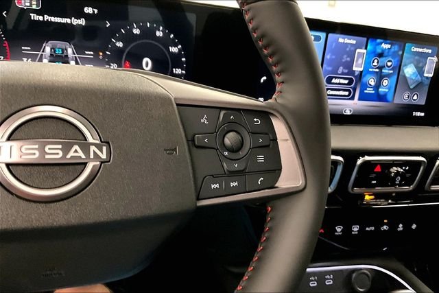 New 2026 Bluestone Pearl/Super Blk Nissan SR image 23