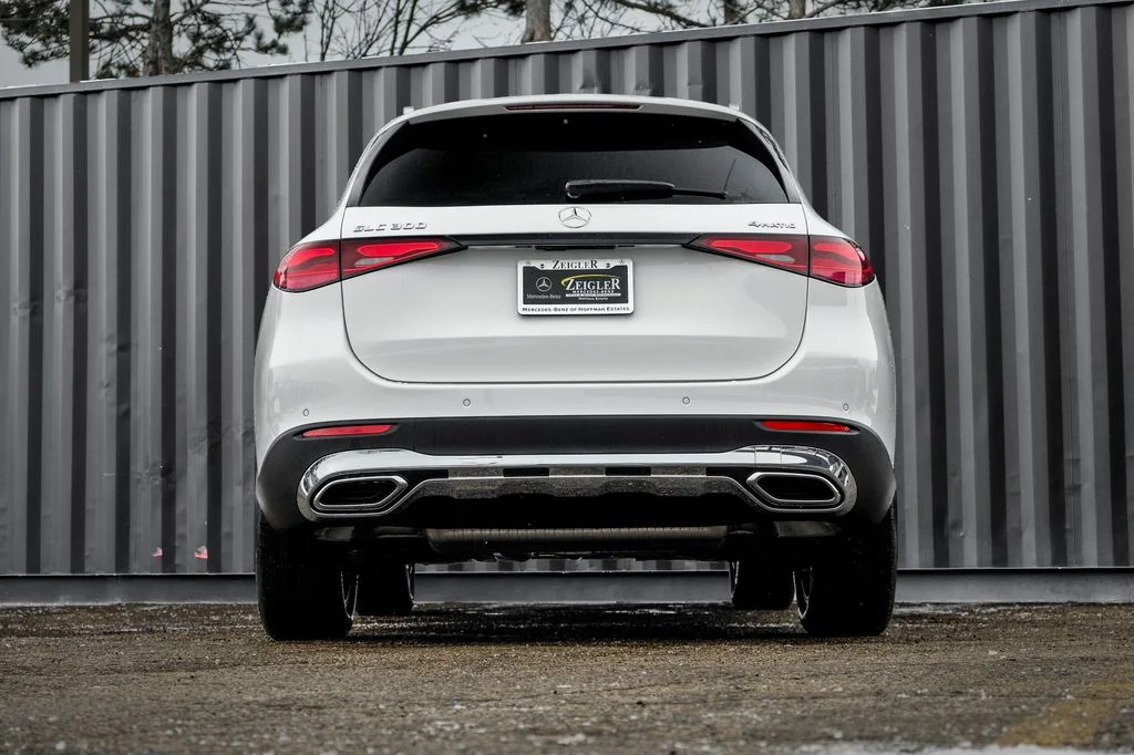 New 2026 Polar White Mercedes-Benz GLC 300 image 9