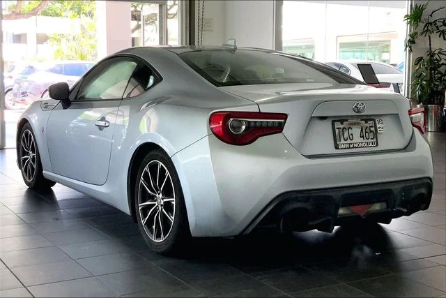Used 2017 Gray Toyota 860 Special Edition image 5