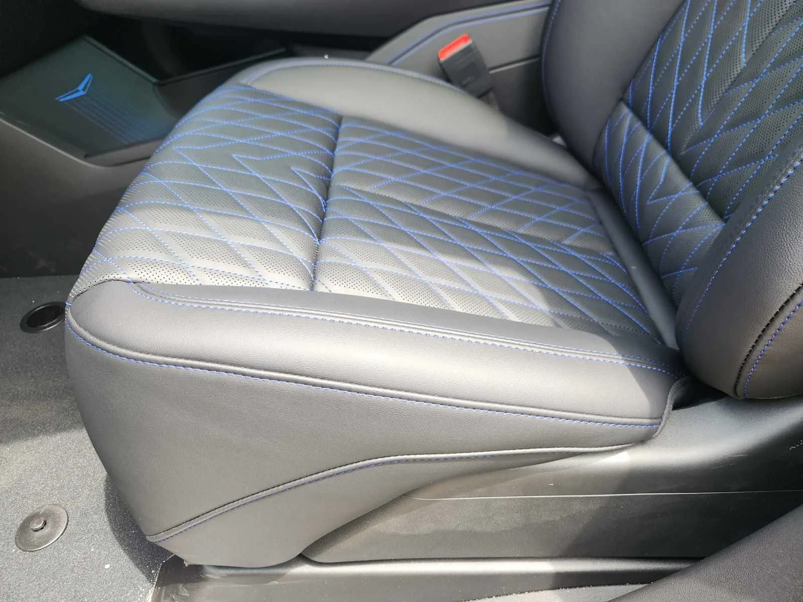 2026 Cadillac Escalade IQL Luxury - Photo 17