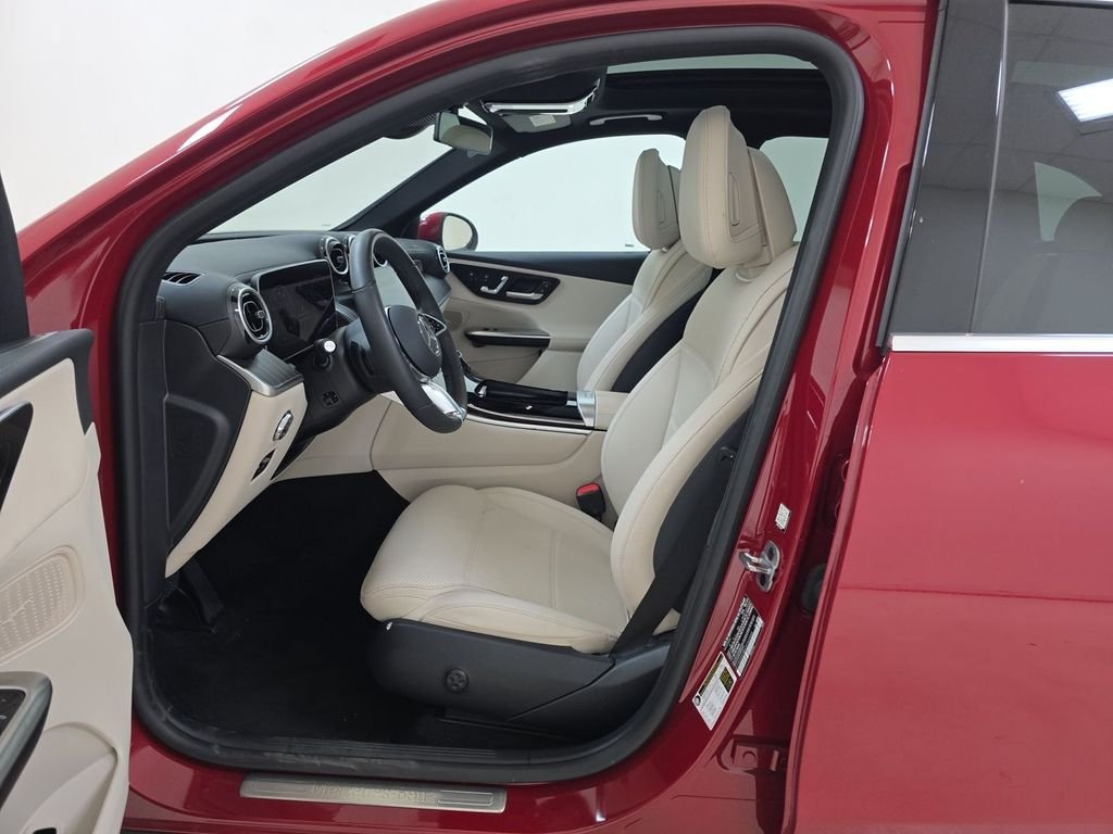 Certified Used 2025 MANUFAKTUR Patagonia Red Metallic Mercedes-Benz GLC 300 image 7