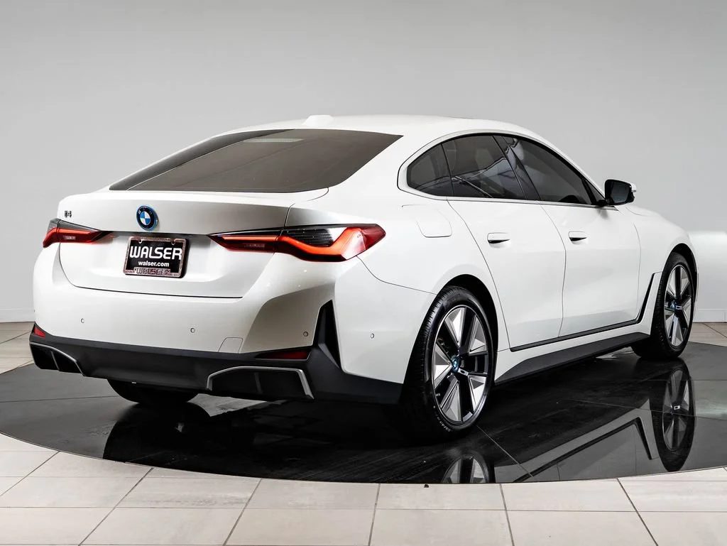 Used 2023 Mineral White Metallic BMW eDrive35 image 10