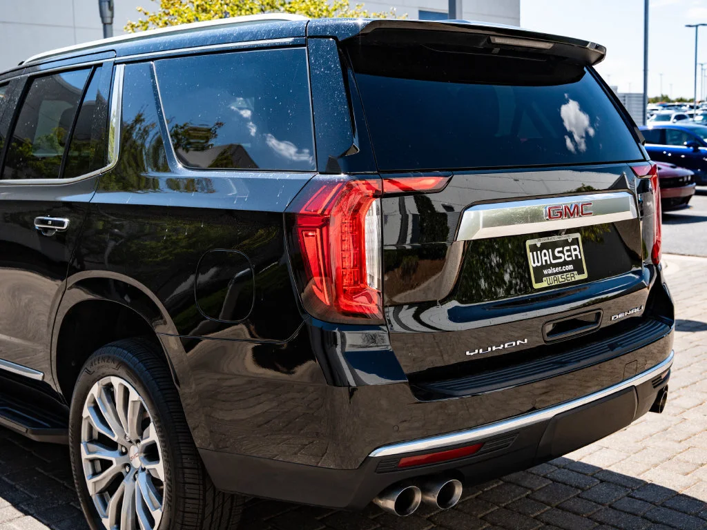 Used 2021 Onyx Black GMC Denali image 19