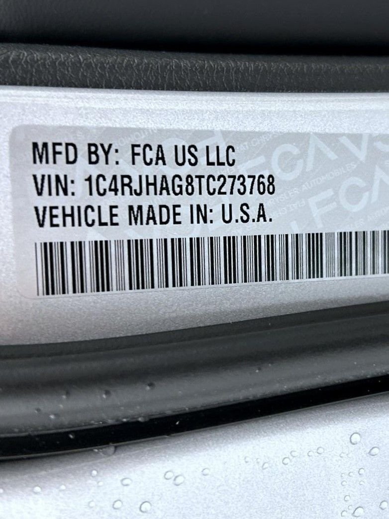 New 2026 Silver Zynith Exterior Paint Jeep Laredo X image 26