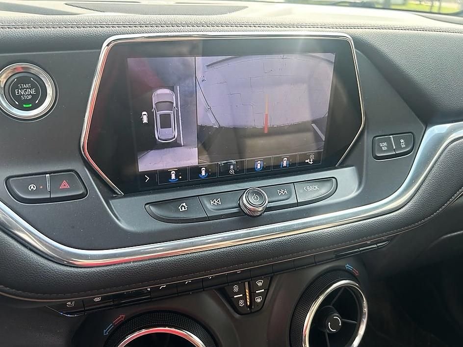 Used 2020 Black Chevrolet Premier image 13