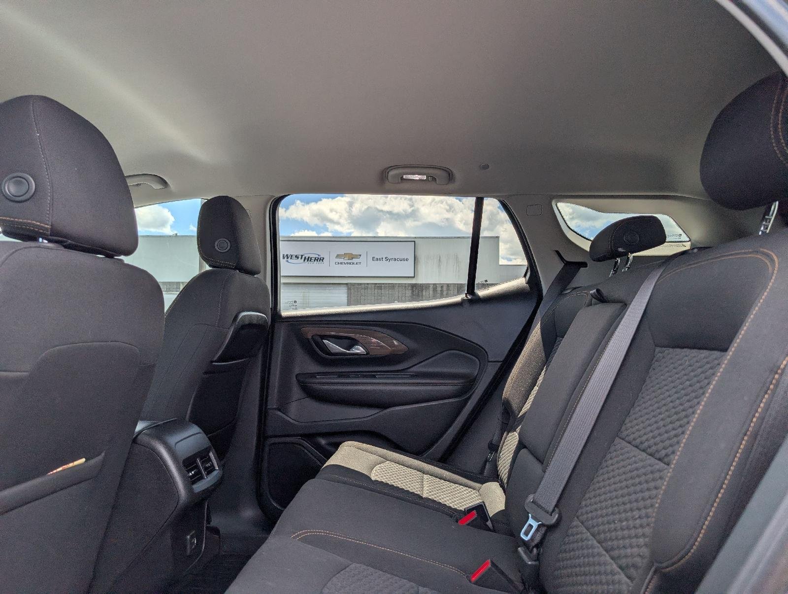 Used 2018 Graphite Gray Metallic GMC SLE image 9