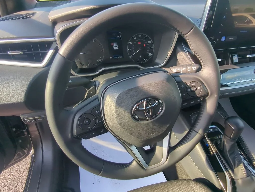 Used 2025 Gray Toyota SE image 15