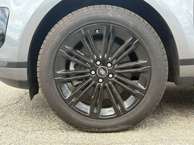 Certified Used 2026 Gray Land Rover S image 4