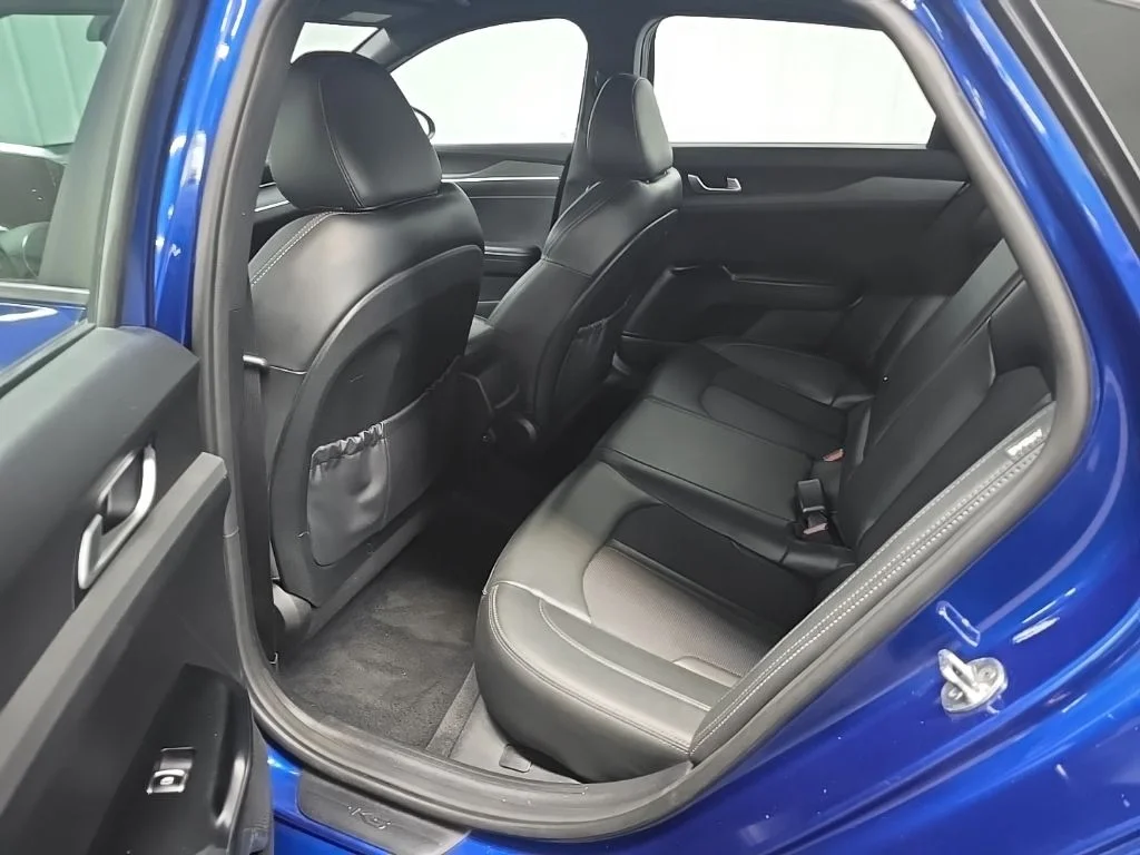 Used 2021 Blue Kia GT-Line image 29
