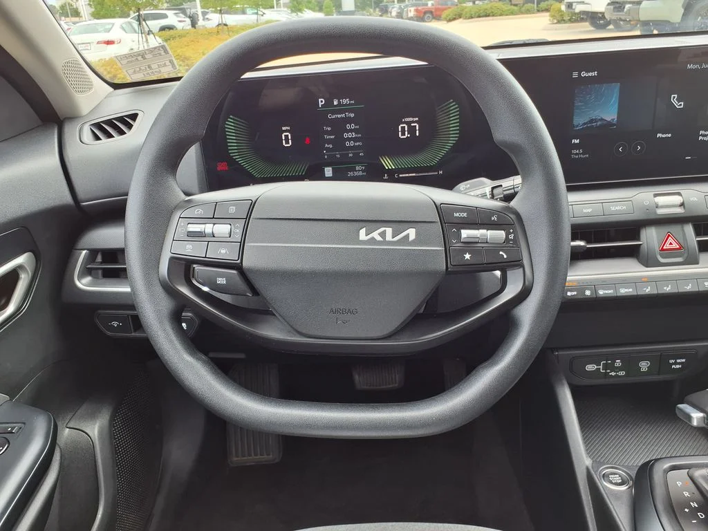 Used 2025 White Kia LXS image 20