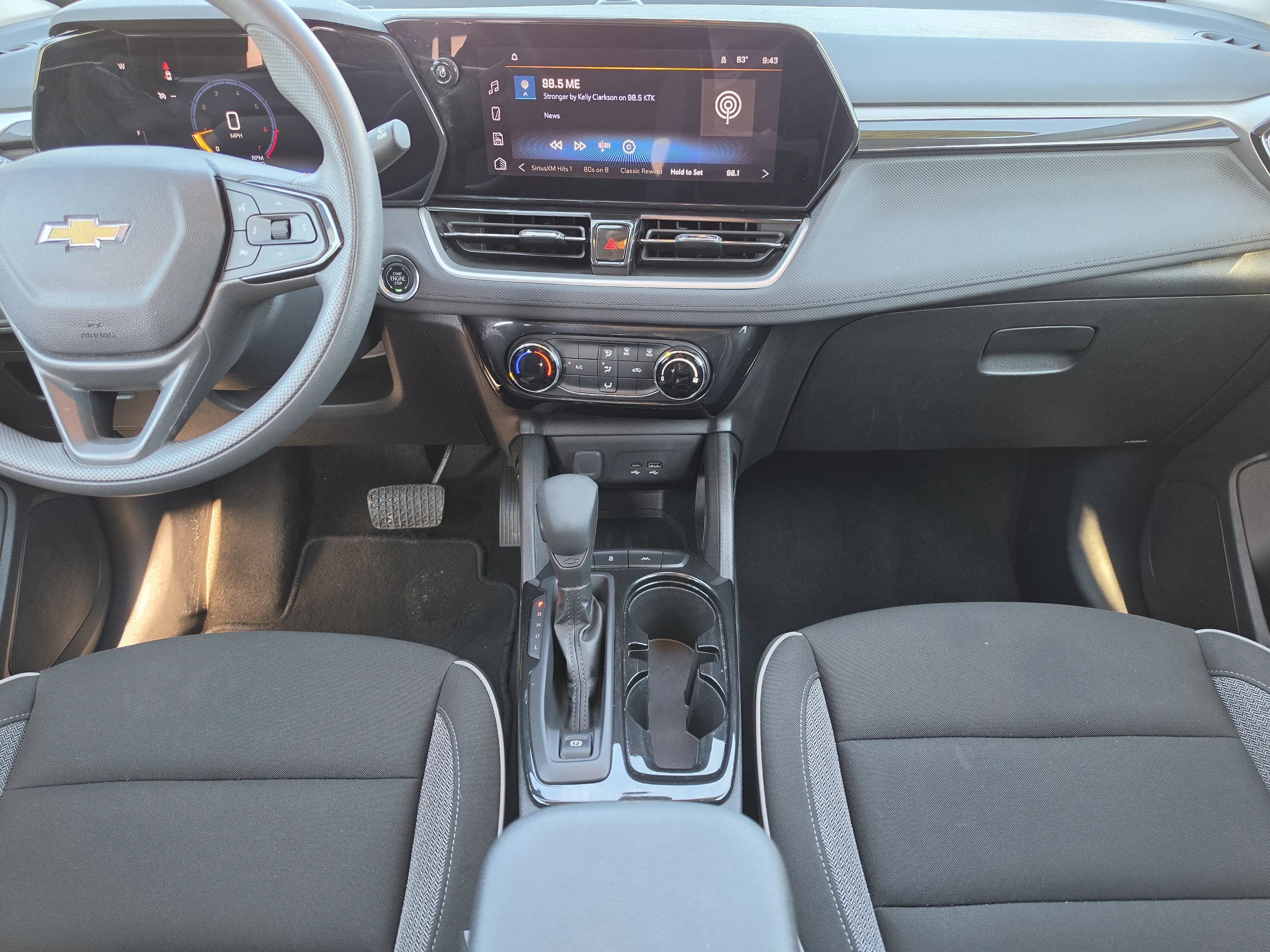 Used 2025 Summit White Chevrolet LT image 20